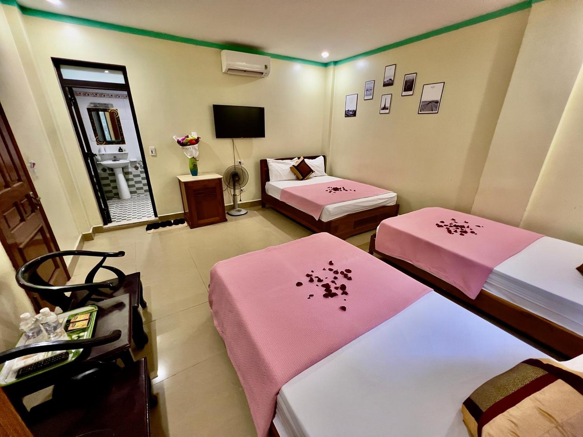 Manh Vuong Hotel Catba Dong Khe Sau Exterior photo
