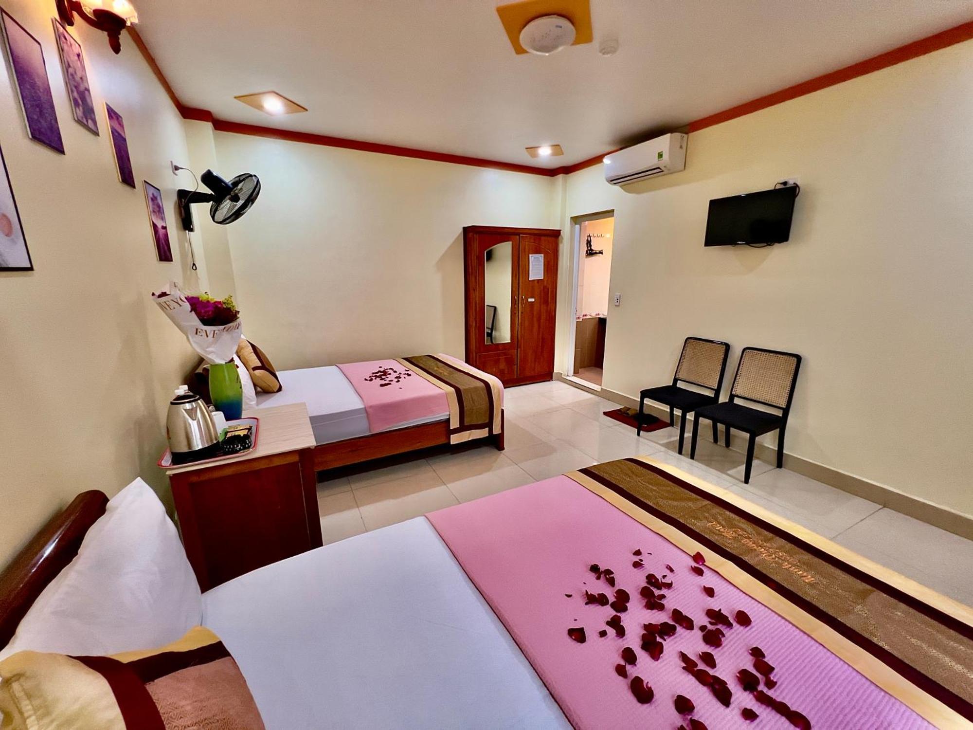 Manh Vuong Hotel Catba Dong Khe Sau Exterior photo