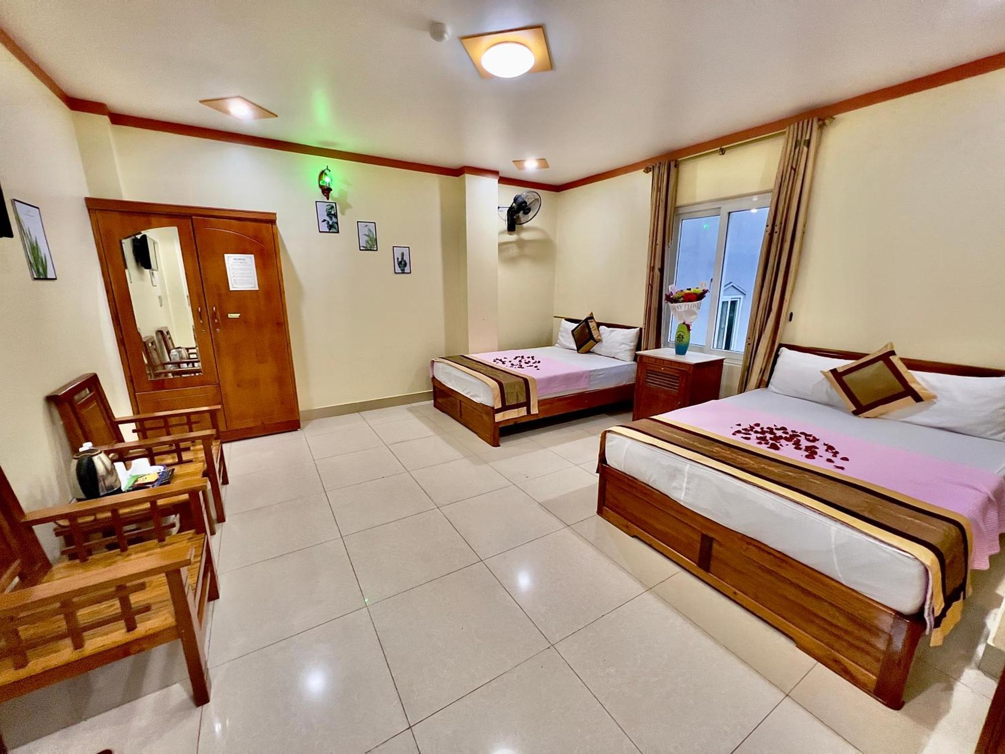 Manh Vuong Hotel Catba Dong Khe Sau Exterior photo