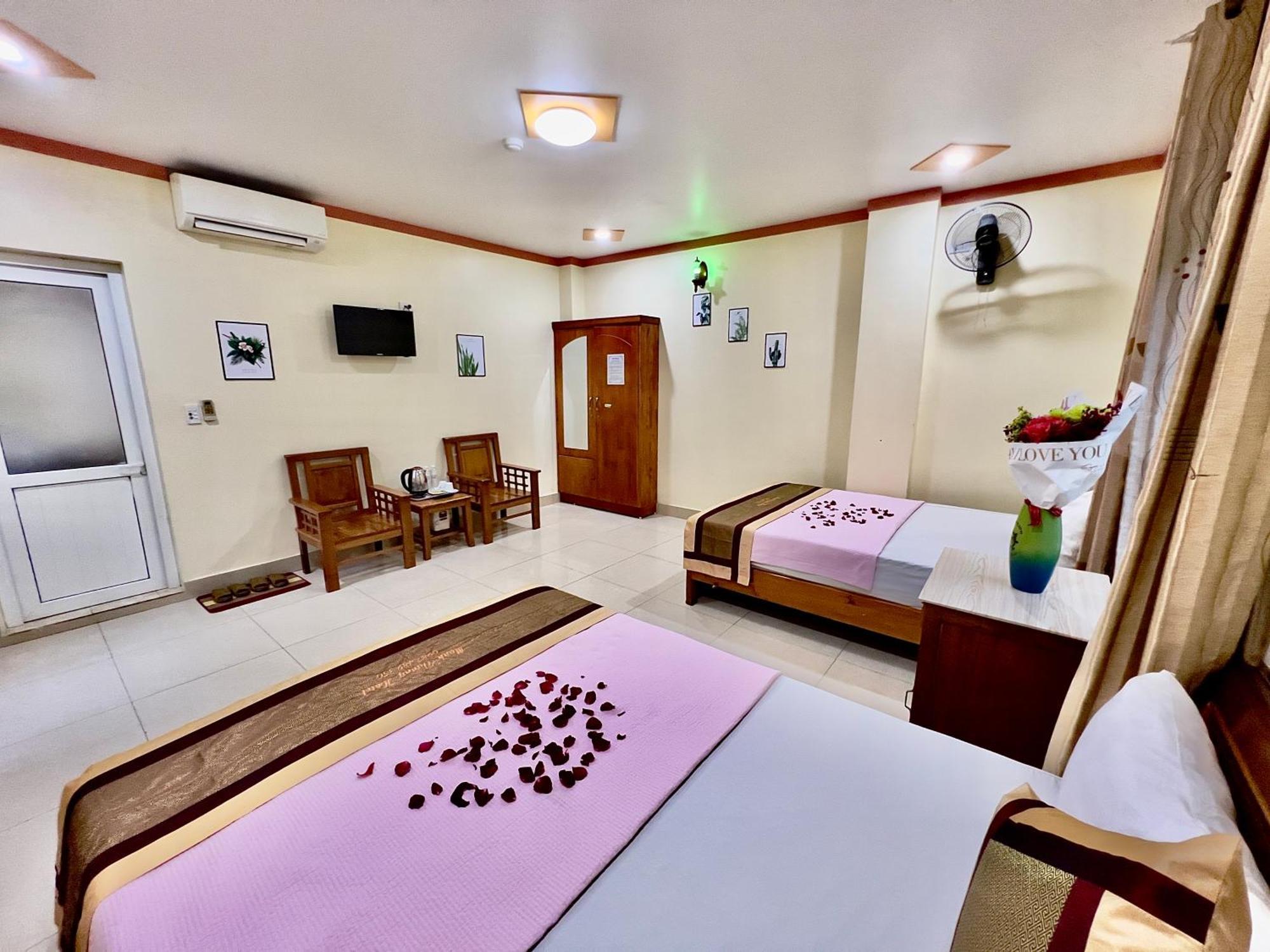 Manh Vuong Hotel Catba Dong Khe Sau Exterior photo