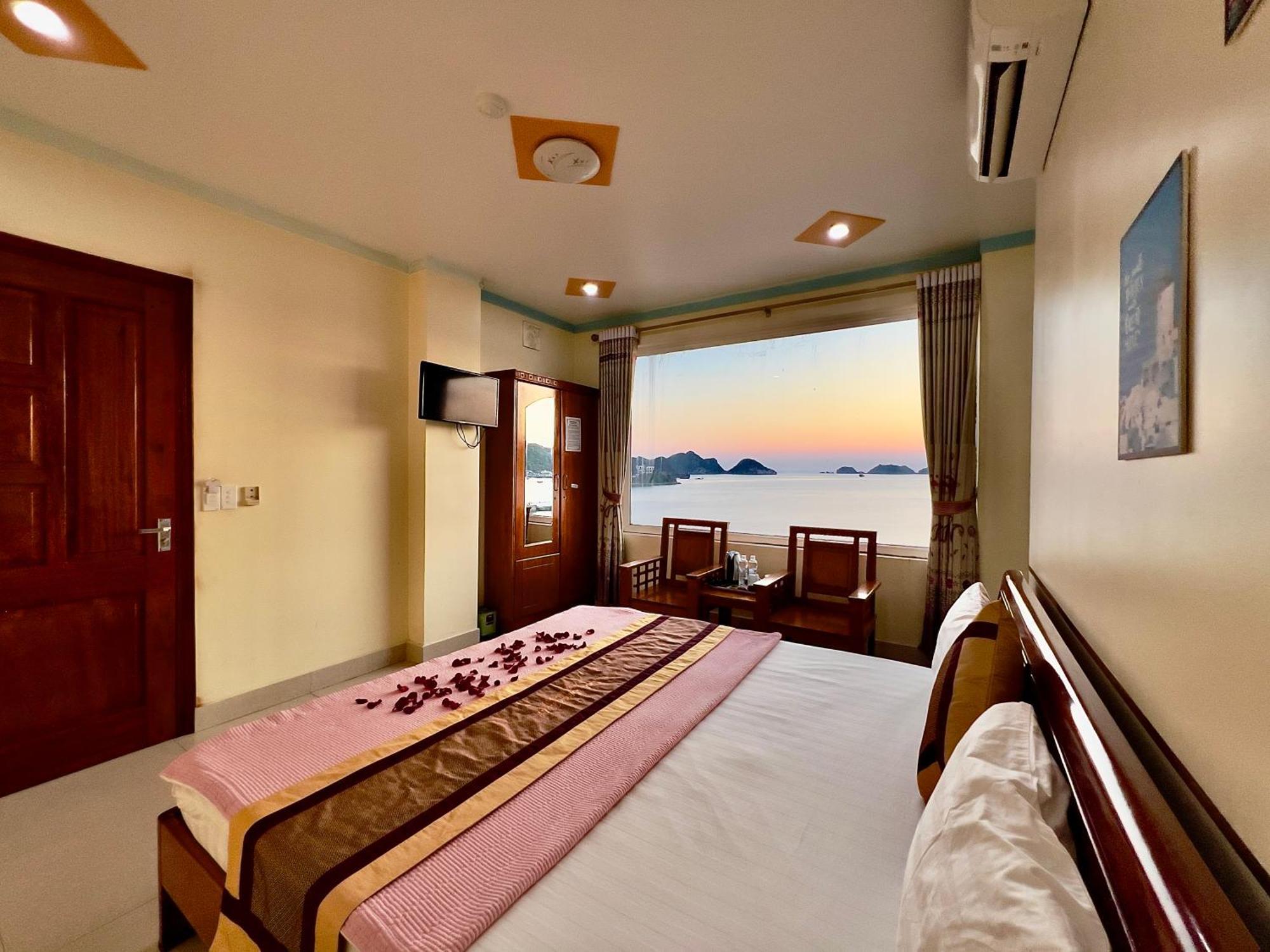 Manh Vuong Hotel Catba Dong Khe Sau Exterior photo