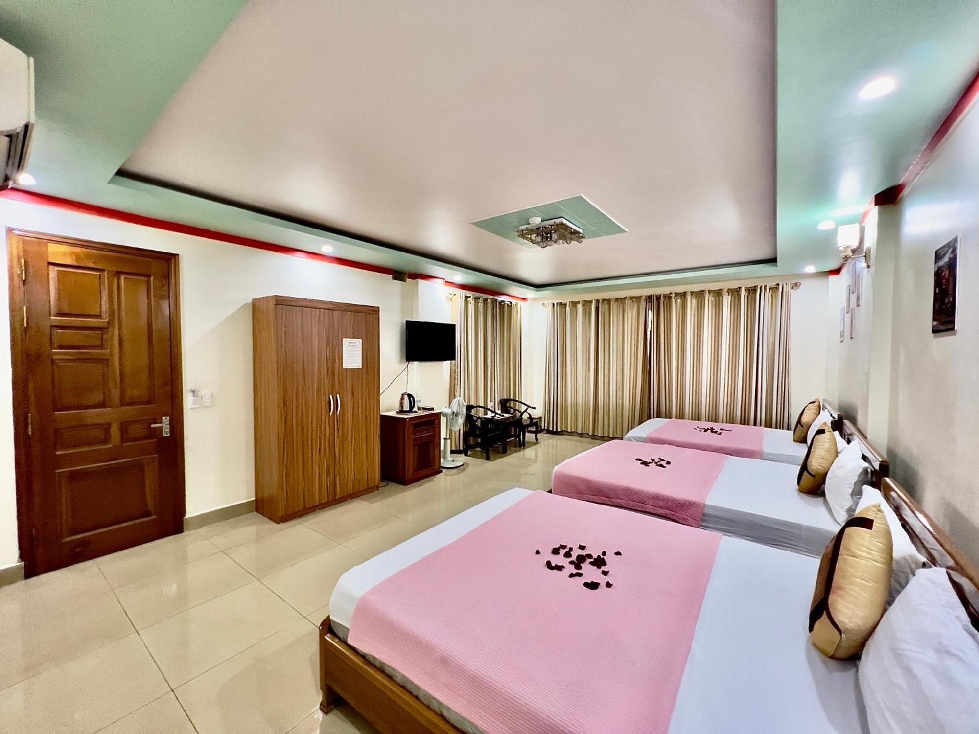 Manh Vuong Hotel Catba Dong Khe Sau Exterior photo
